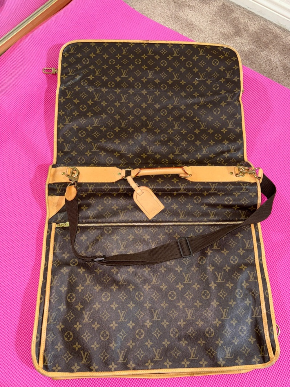 Louis Vuitton Brown Monogram Canvas Garment Bag with Tan Trim - Picture 15 of 15